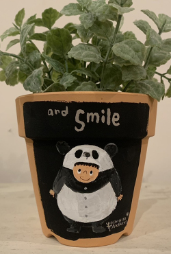 植木鉢 『着ぐるみちゃん（パンダ）』・手描き作品[武内祐人]