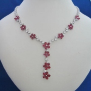 ジュエリーハートアート　ジュエリー通販ショップ　レッドフラワーネックレス