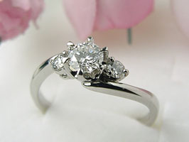 ダイヤモンド・リング　Ｆ／ＶＶＳ２　ＶＥＲＹ　ＧＯＯＤ　０．３６５ＣＴ［プラチナ指輪］♪