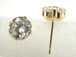 K18　キュービック ピアス 5mm 彼女  誕生日  ジュエリー アクセサリー ∞ jka662