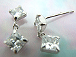 K14WG キュービック ピアス 彼女  誕生日  ジュエリー アクセサリー ∞ jka730