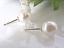 六月の誕生石　『本真珠　ピアス』　8.5ミリ　プラチナ