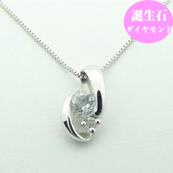 6月誕生石ムーンストン＆ダイヤモンド　おしゃれなペンダントネックレス　K18WG[18金ホワイトゴールド]
