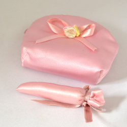 ピンク　お花　リボン　ジュエリーポーチ　指輪差し付