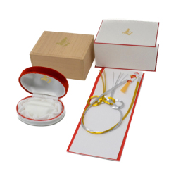 ジュエリーコトブキ 高級 寿 ケース 結納 結婚 ペア リング 指輪 入れ 金色 寿 刻印入り (桐箱 外箱 のし お磨きクロス セット) y190426