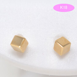 キューブ ピアス シンプル 四角 18金 k18 18k スタッドピアス y220171