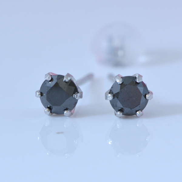 プラチナ ブラックダイヤモンド 0.5ct  シンプルピアス