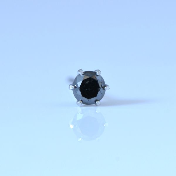 片耳用　プラチナ ブラックダイヤモンド 0.1ct シンプルピアス 1本単位での販売 彼女  誕生日  ジュエリー アクセサリー ∞ y130119