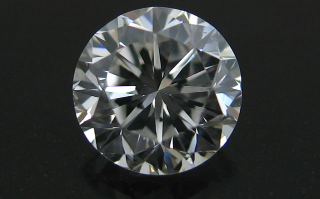 ダイヤモンドエンゲージリングにも