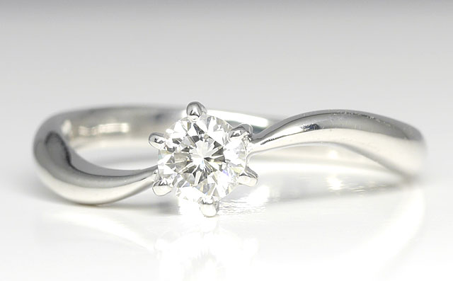 ダイヤモンド リング(指輪) プラチナ900 0.307ct, Iカラー, VS-2, グッド (中央宝石研究所) 婚約指輪(エンゲージリング) 【 送料無料 】