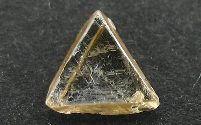 マクル　ダイヤモンド原石結晶画像