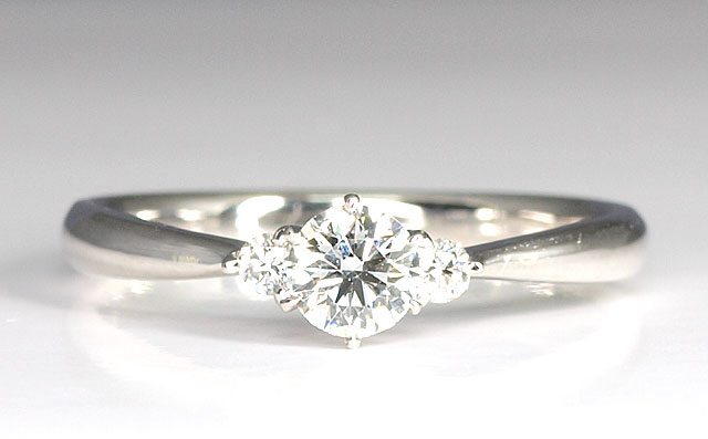 ブルーグリーンダイヤリング