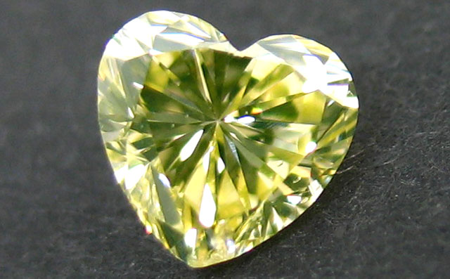 ハートシェイプイエローダイヤモンドルース画像