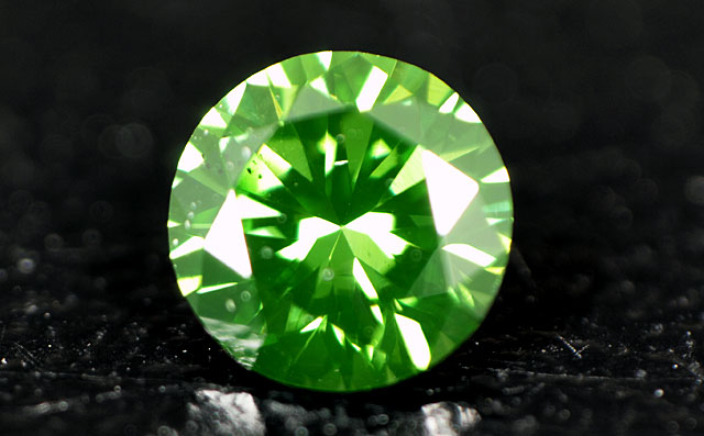 トリート グリーンダイヤモンドルース