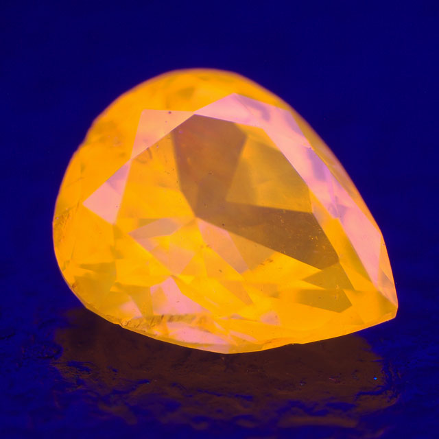 【 蛍光性がオレンジ 】 イエローダイヤモンド ルース(裸石) 0.102ct 【 中央宝石研究所ソーティング袋付 】【 送料無料 】