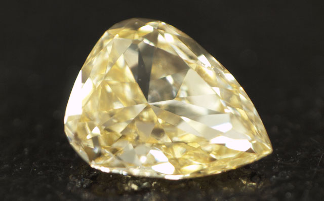 イエローダイヤモンドルース