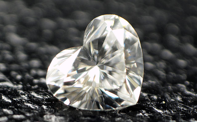 ハートシェイプ ダイヤモンドルース