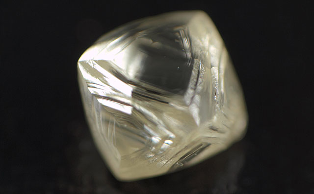 ダイヤモンド原石