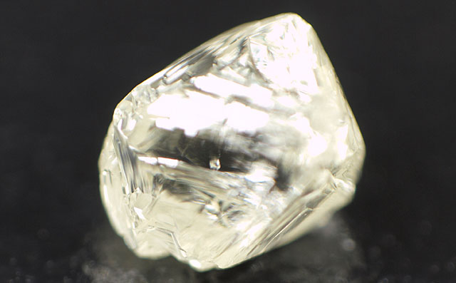 ダイヤモンド原石