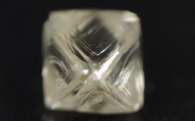 ダイヤモンド原石