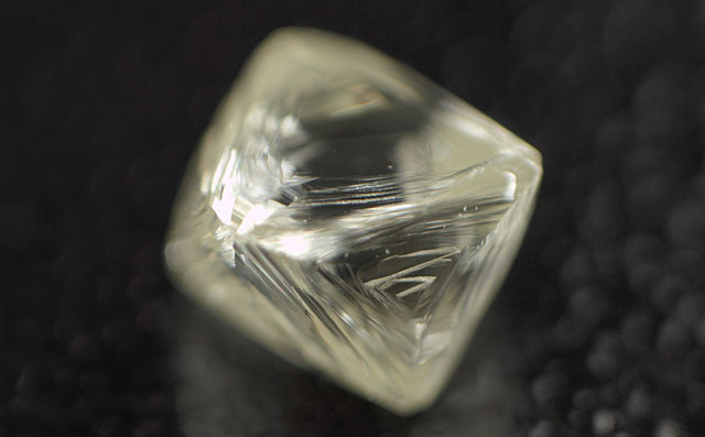 ダイヤモンド原石