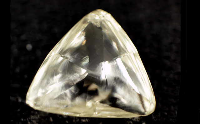 原石ダイヤモンドルース