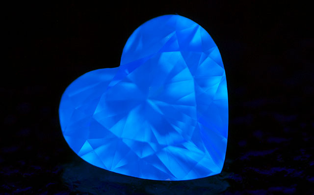 ハートシェイプ ダイヤモンドルース