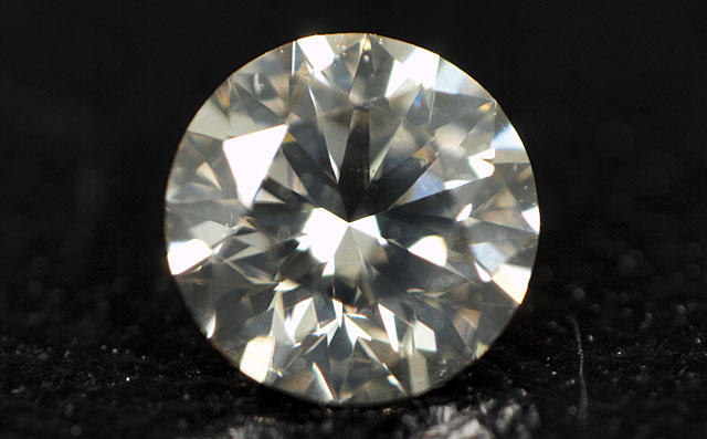 グレーダイヤモンドルース