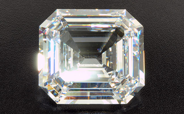 【取扱終了】ほぼ実物大のレプリカ ( キュービックジルコニア製 ) ヨンカー ( Jonker ) 【 送料無料 】