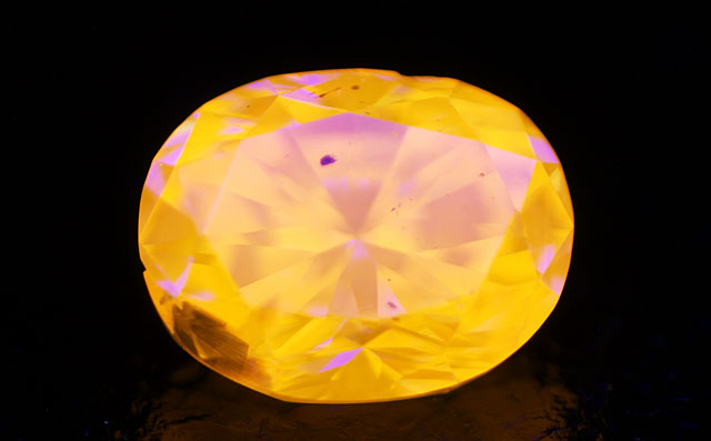 オーバル イエローダイヤモンドルース