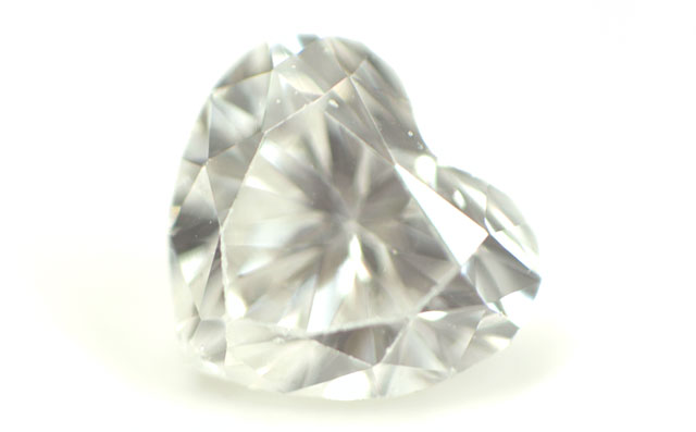 天然ダイヤモンド ルース 0.043ct 【 小さな小さなハートシェイプのダイヤです。 】　【 送料無料 】