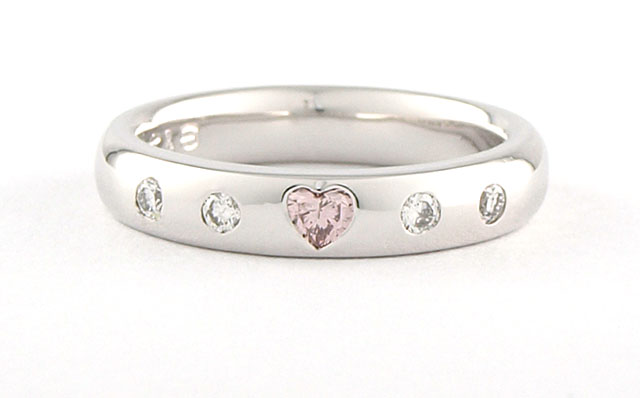 ピンクダイヤモンド結婚指輪