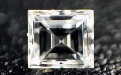 ダイヤモンドルース