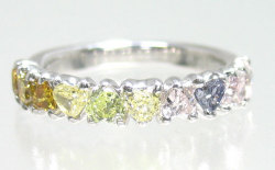 カラーダイヤハーフエタニティリング