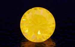 アンダーSカラーダイヤモンドルース