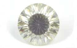 O-Pカラーダイヤモンドルース