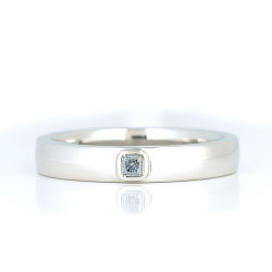 【ご予約販売済み品】 天然ブルーダイヤモンド ルース(裸石) 0.035ct, Fancy Light Blue, SI-2, ラディアント 中央宝石研究所