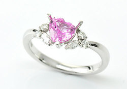 婚約指輪(エンゲージリング) ハートシェイプ画像