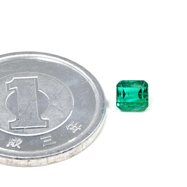 エメラルド ルース(裸石) 0.361ct 日本彩珠宝石研究所ミニ鑑別書付 