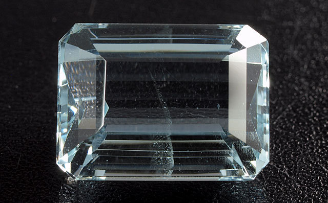 ブルートパーズ ルース 23 793ct エメラルドカットの淡いブルーです 9月29日 11月19日誕生日石 11月の誕生石 中央宝石研究所宝石ソーティング ブルートパーズ ルース 23 793ct エメラルドカットの淡いブルーです 9月29日 11月19日誕生日石 11月の誕生石 中央宝石研究所宝石ソーティング