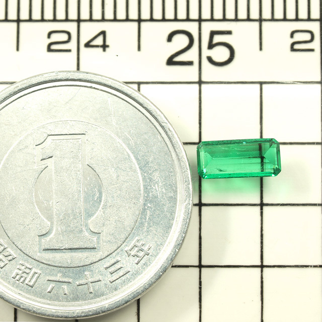 エメラルド ルース(裸石) 0.338ct 日本宝石科学協会ソーティング付 