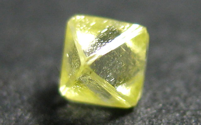 天然ダイヤモンド原石/4.838ct/イエローグリーン 8/11 22時販売】南アフリカ産グリーンダイヤモンド原石