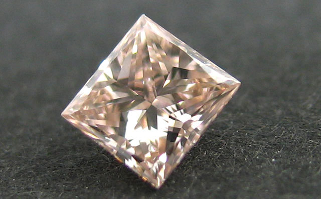 オレンジダイヤモンド ルース 0.126ct Fancy Light Pinkish Orange