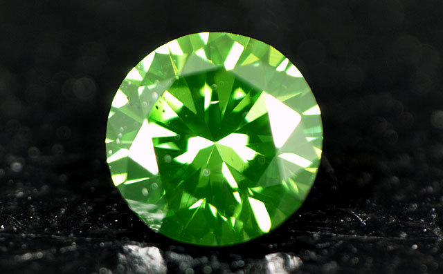 グリーンダイヤモンド(トリートメント) ルース(裸石) 0.106ct, Fancy  