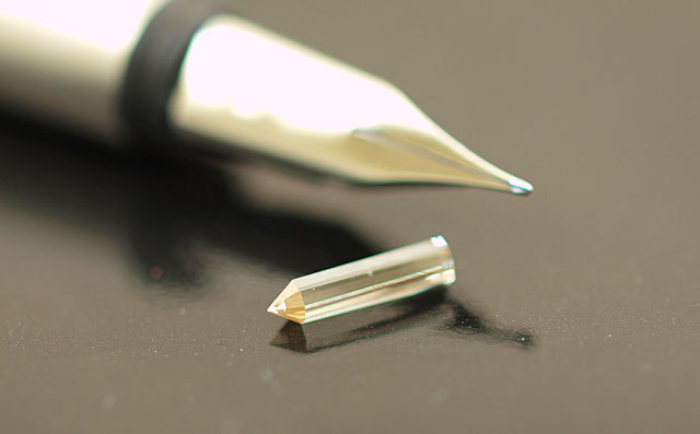 ブラウンダイヤモンド ルース 0.406ct 【ペンシル(鉛筆)型のレア ブラウンダイヤモンド ルース 0.406ct 【ペンシル(鉛筆)型のレア