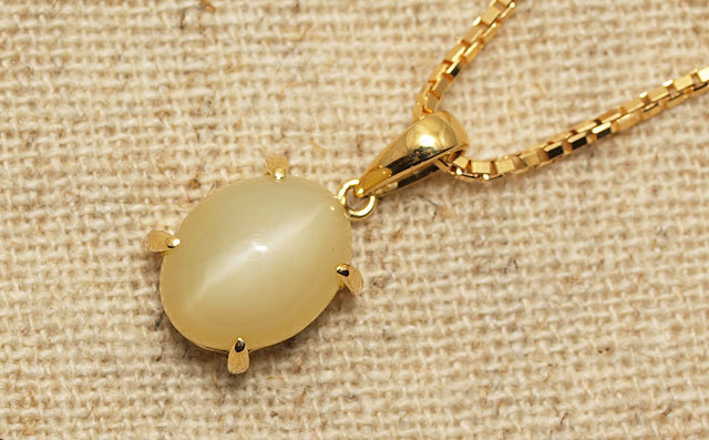 イエロー・ムーンストーン・キャッツアイ 2.25ct ペンダント 