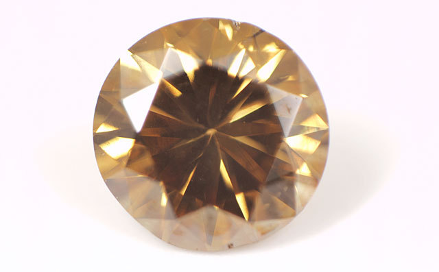 天然ブラウンダイヤモンド ルース(裸石) 0.140ct 蛍光性が「ミディアム 