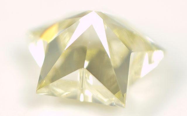 スター型(五芒星)イエローダイヤモンド ルース 0.113ct Light Yellow