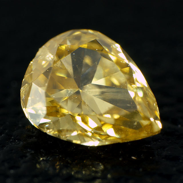 蛍光性がオレンジ 】 イエローダイヤモンド ルース(裸石) 0.102ct