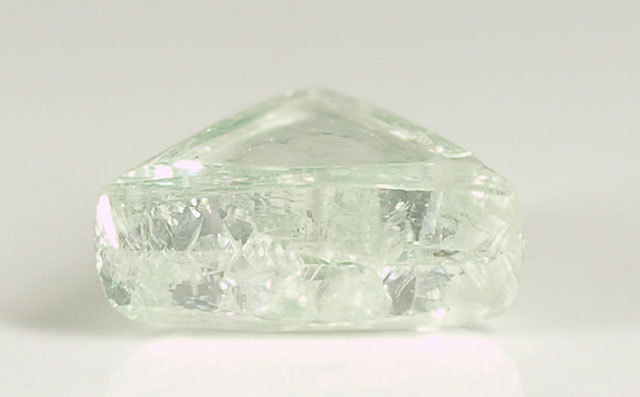 天然ダイヤモンド原石(マクル) ルース(裸石) 0.902ct 【淡いグリーン 